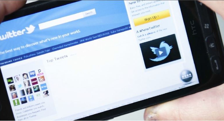 Twitter Unrestricted File upload vulnerability